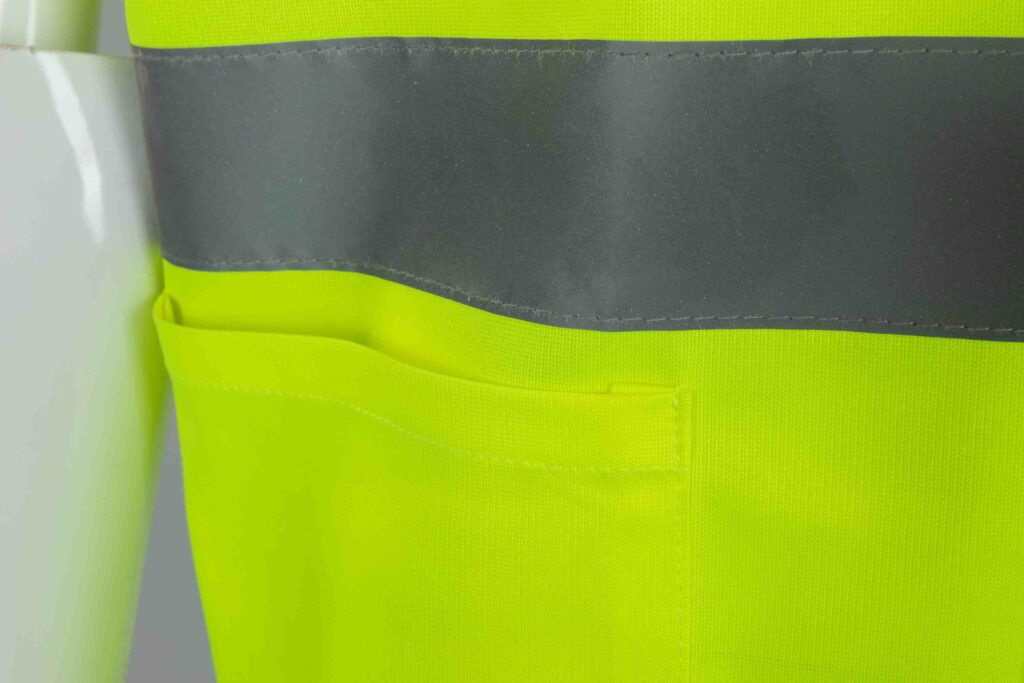 Produktbild von Winter-Kälberdecke Mit Reflektierenden Streifen – Verstellbare Isolierweste Für Nutztiere, Bauchschutz, Winddicht, Bis –40°C – Für Weide & Transport