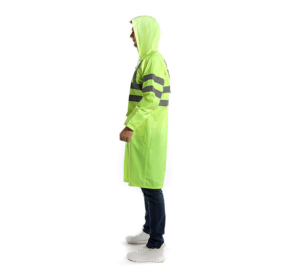 High visibility, waterproof polyester raincoat with reflective tape made of PVC material