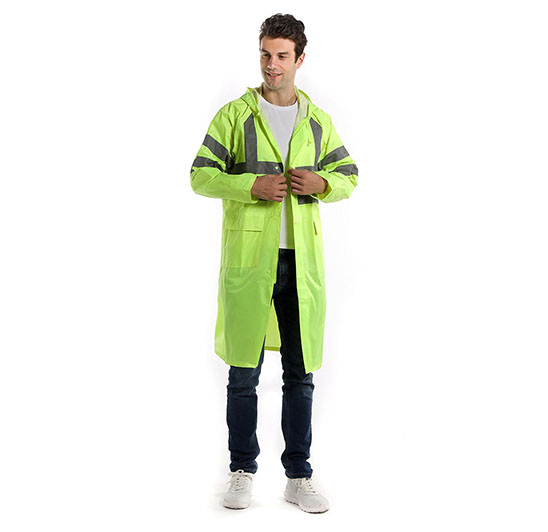 High visibility, waterproof polyester raincoat with reflective tape made of PVC material
