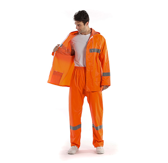 Polyester PVC Hooded Waterproof Men’s Raincoat with Reflective Stripes