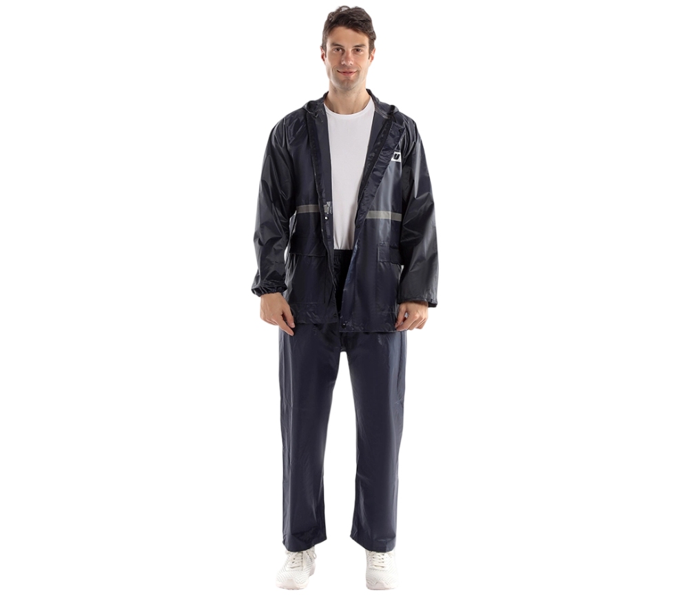 Chenyuan’s rainsuits for outdoor activities