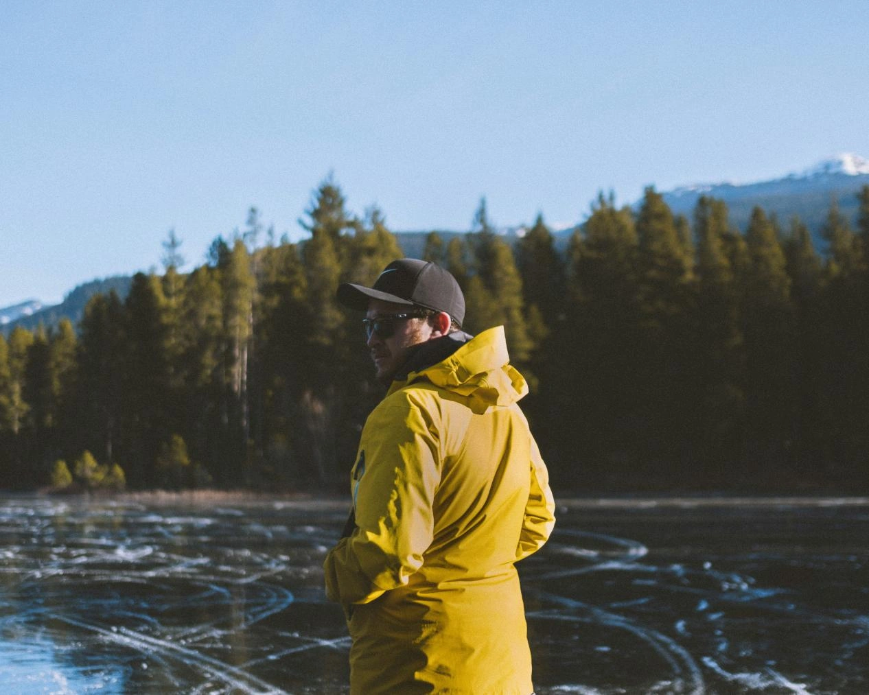 Durable Multi-Pocket Waterproof Outerwear: Best Gear for Hiking in Rain Durable Multi-Pocket Waterproof Outerwear: Best Gear for Hiking in Rain