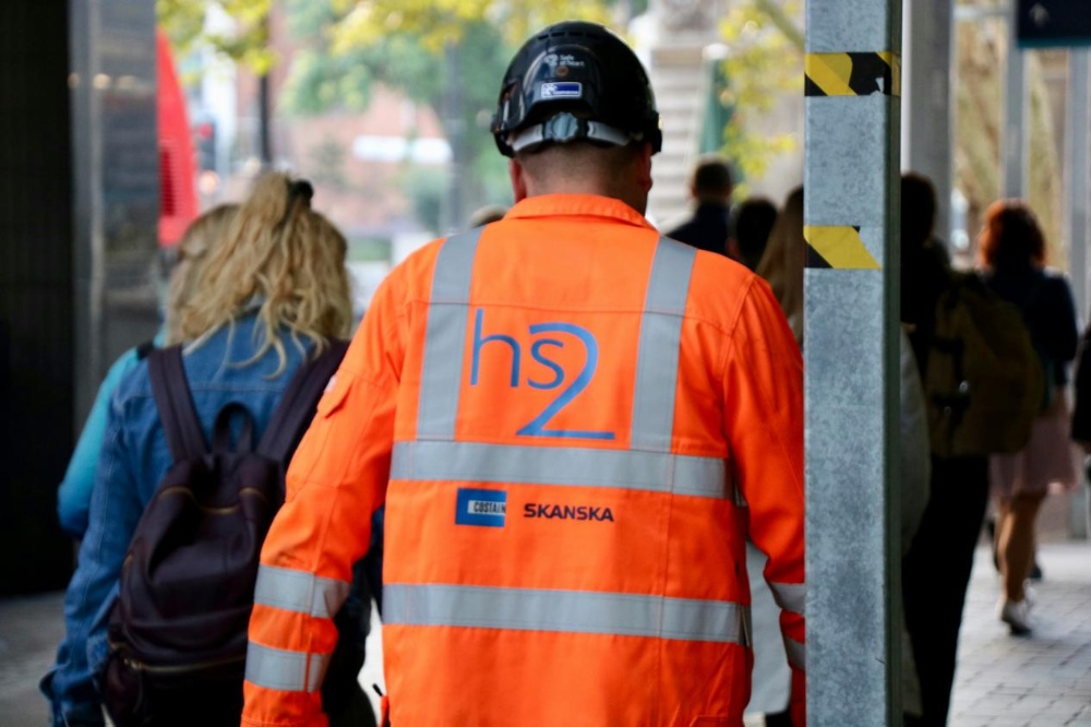 Eco-Friendly Workwear: Sustainable Raincoats for Modern Sites Eco-Friendly Workwear: Sustainable Raincoats for Modern Sites